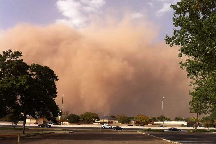 Lubbock dust storm approaching
